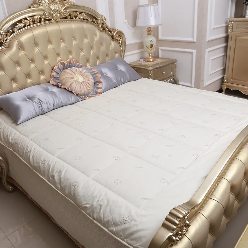 Одеяло из верблюжьего пуха (1)